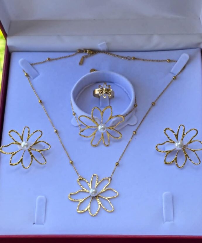 Parure 4ps flower inoxydable